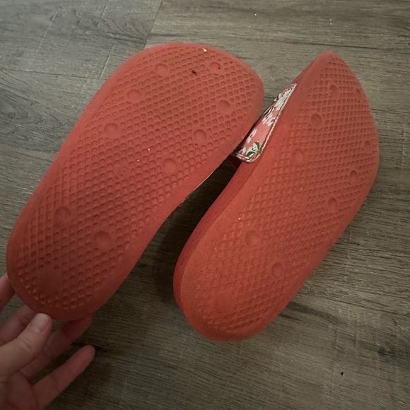 Adidas HER Girls Slides - coral with floral print - Sz 3 - GUC - Picture 5 of 5